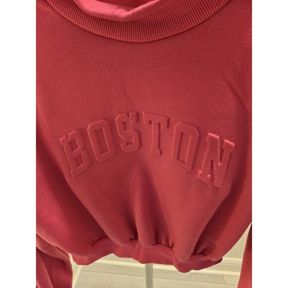 SHEIN Women's Cropped Mock Neck Sweatshirt Magenta Pink Boston Embossed Top NWT - Picture 2 of 8